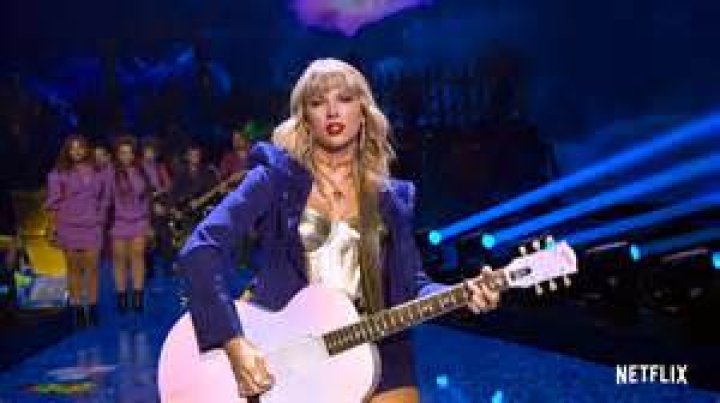 ‘Miss Americana’ Trailer: Taylor Swift Runs Off Stage & Hugs Joe Alwyn In 1st Look At Documentary