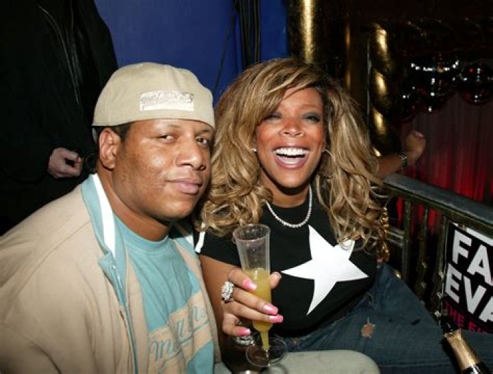 Wendy Williams Admits She’s Alone & Won’t Ask Her BF ‘To Stay Over’ & Have Sex 